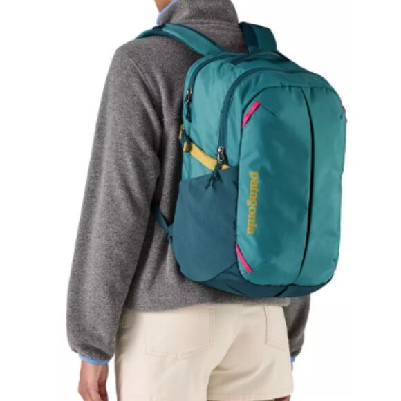 HOT BACKPACK Patagonia! Refugio 26L Best for Short Trip - Picture 4 of 6